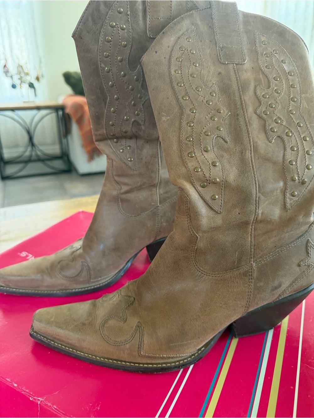 BCBGirls Tonal-CH Taupe Western Cowgirl Boots Size 8.5